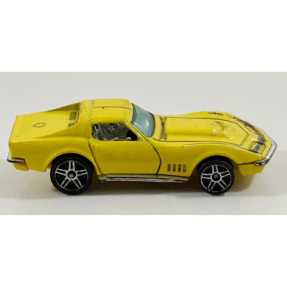 Hot Wheels 69 Corvette 1/64 Yellow Diecast Stingray Muscle Car